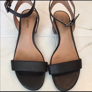 Madewell ankle strap black sandals w heel